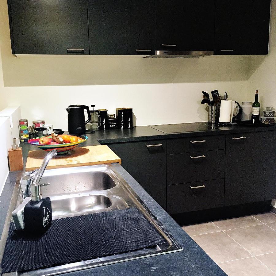 Cozy Two Bedroom Apartment Near City Centre Gent Exterior foto